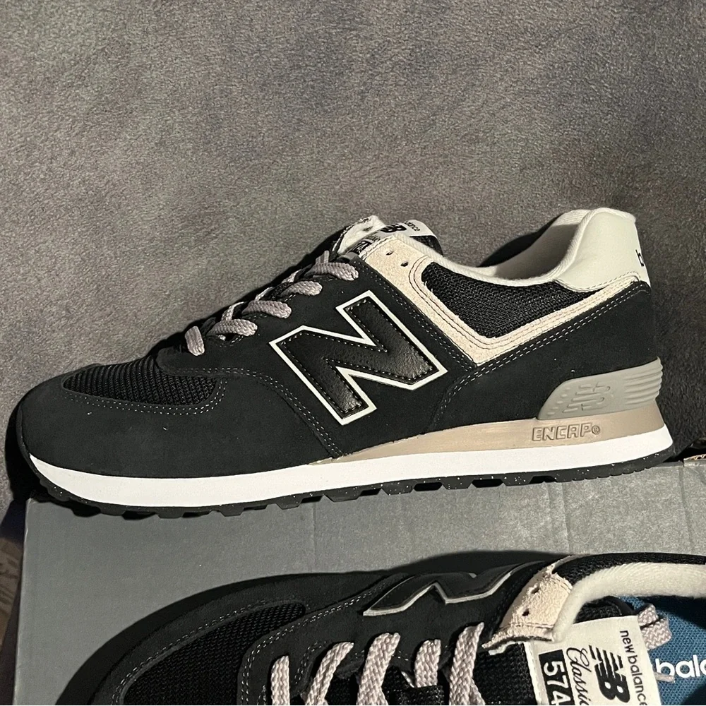 New Balance Men’s Sneaker 574 Black Size 11 US - Picture 5 of 13